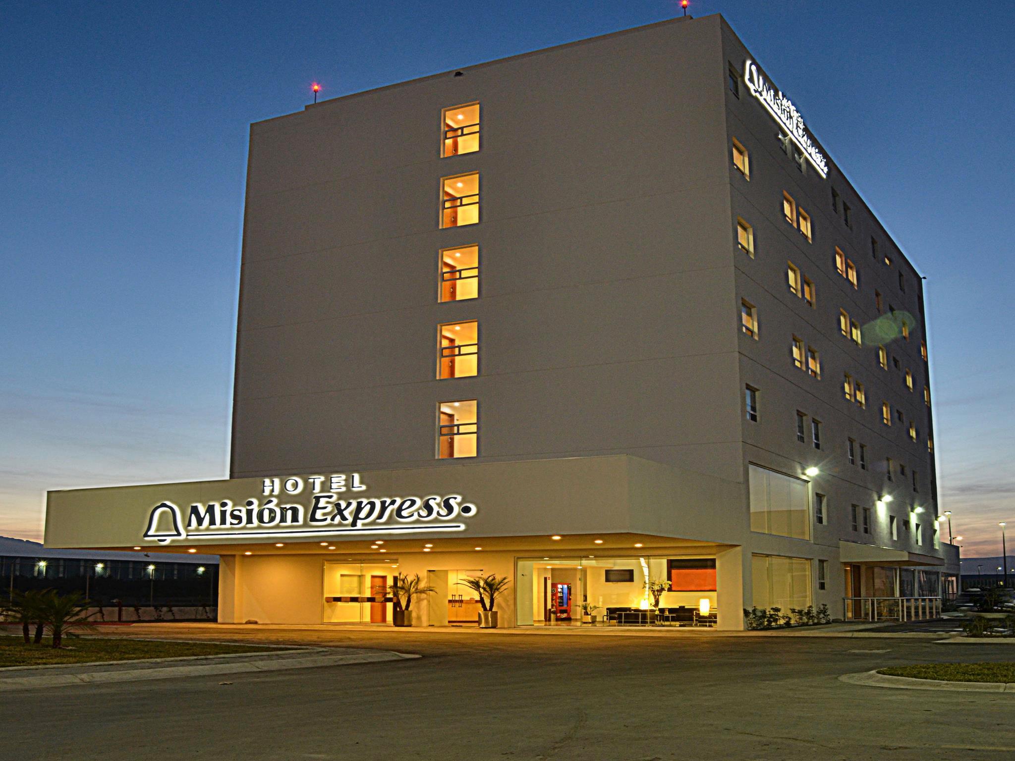 Mision Express Monterrey Aeropuerto La Fe Hotel Екстериор снимка